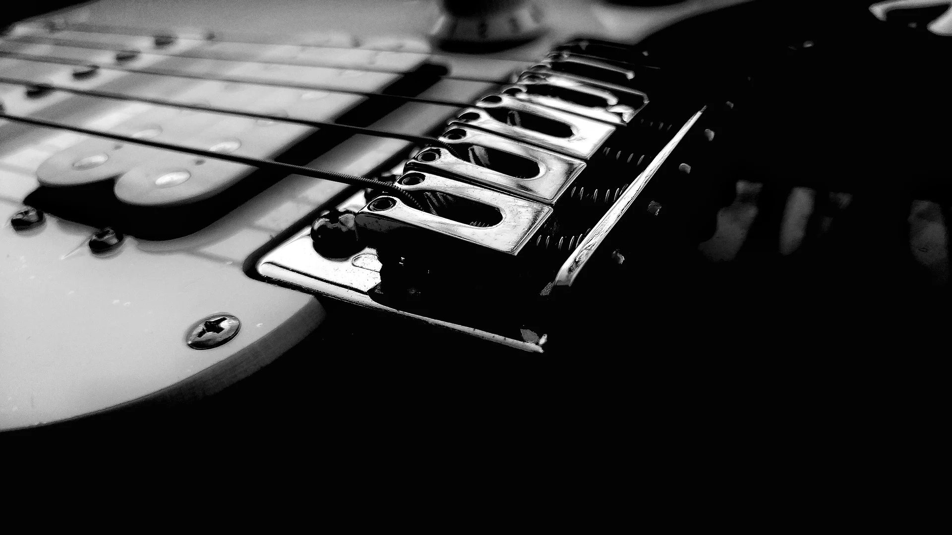 Black And White 2603340 1920