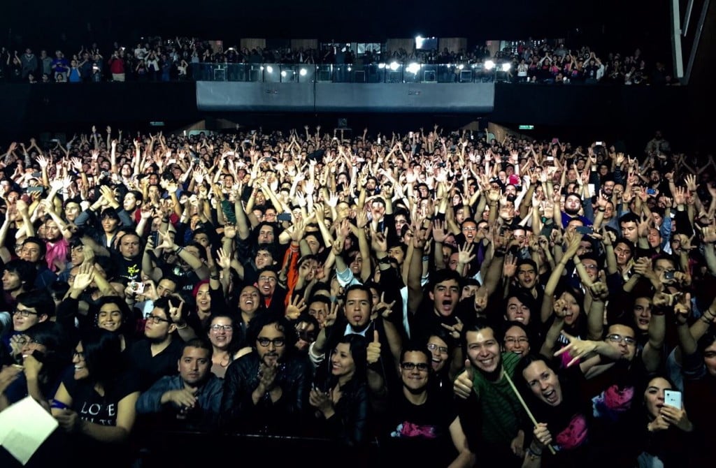 latin-american-fans-2015